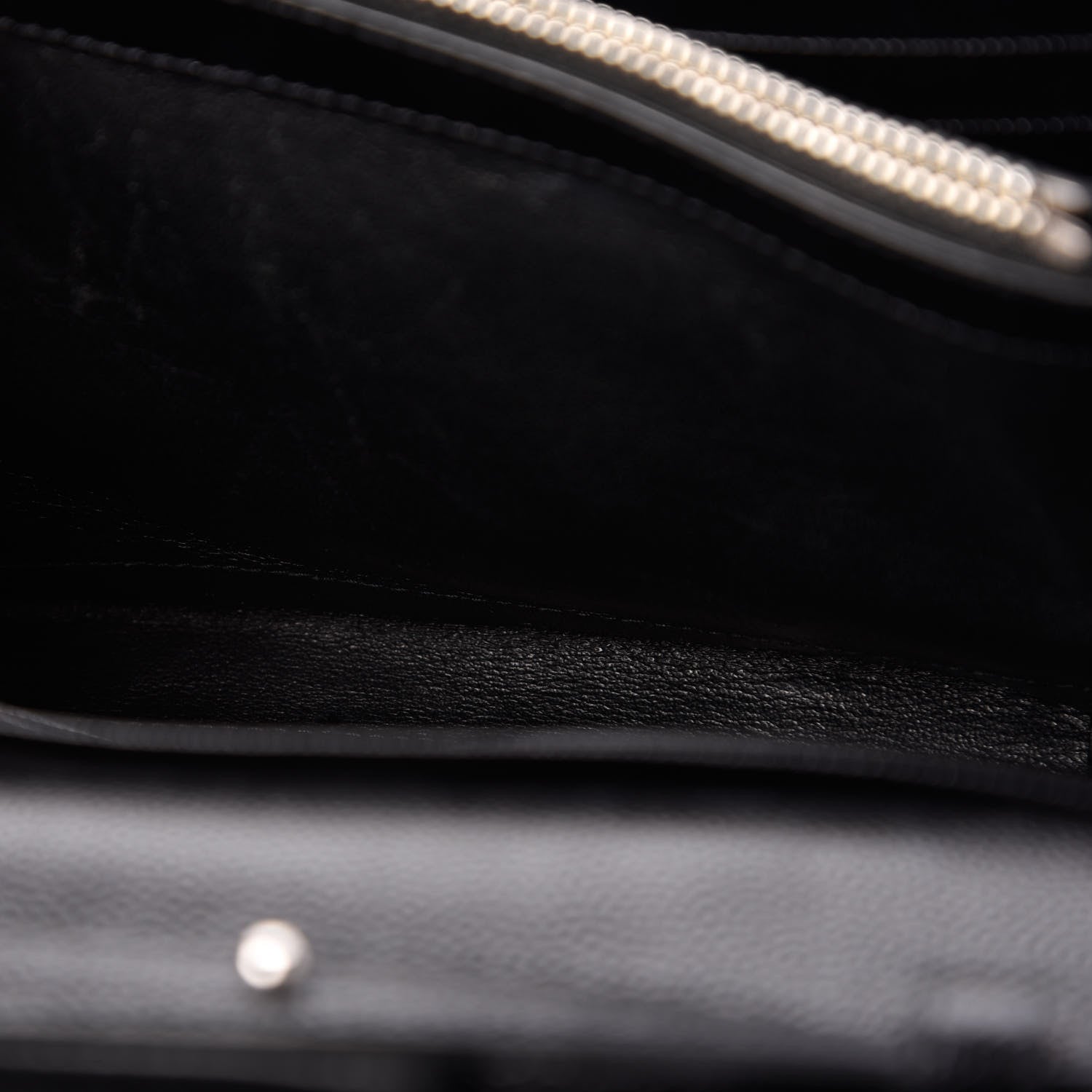 Saint Laurent Grain De Poudre Matelasse Chevron Monogram Chain Wallet Black 9 of 11