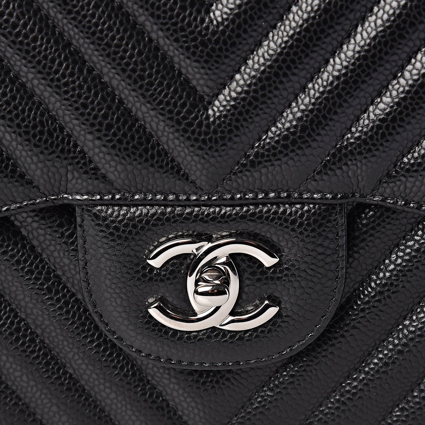 Caviar Chevron Quilted Jumbo Double Flap Black