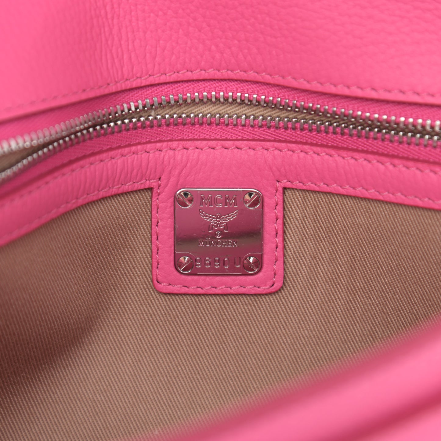 Calfskin Large Patricia Wallet On Chain Pink