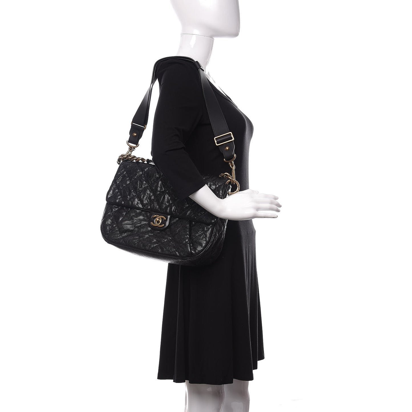 Crumpled Grained Calfskin Medium Coco Pleats Messenger Flap Black