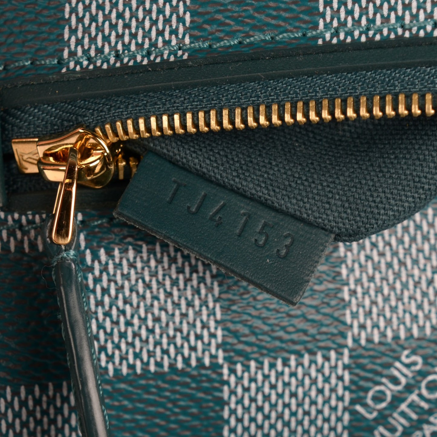 Damier Couleur Mobil Bag Cyan