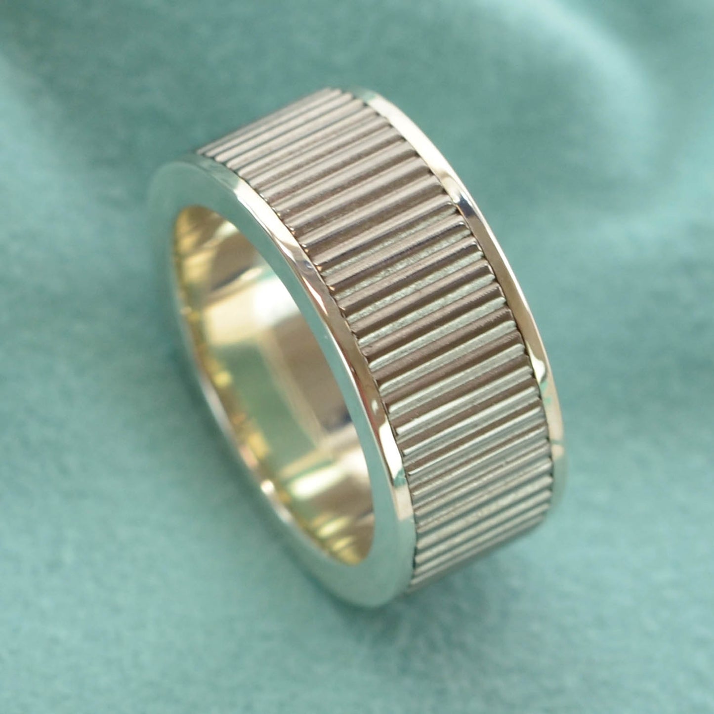 Sterling Silver 9mm Titanium Coin Edge Ring 6.5