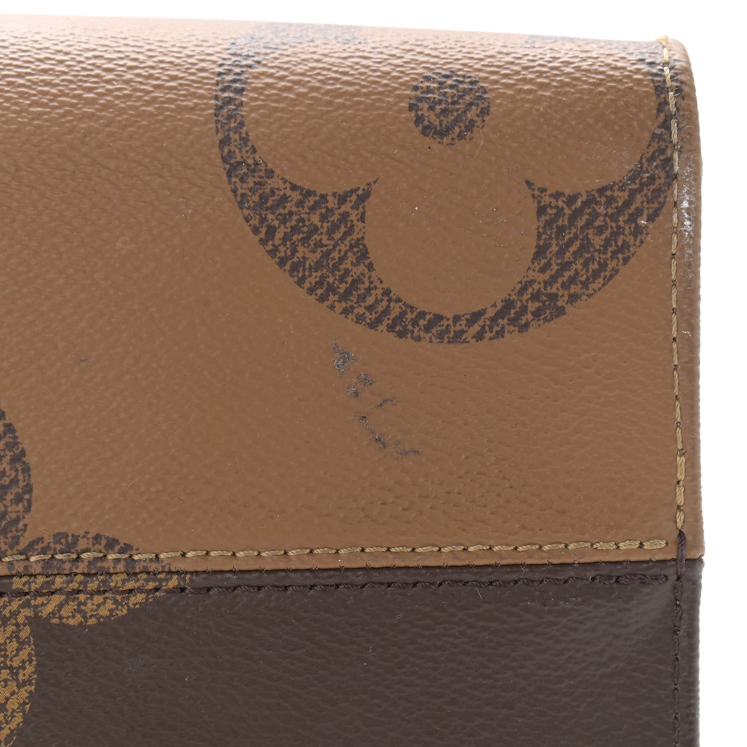 Louis Vuitton Reverse Monogram Giant Onthego MM 11 of 14