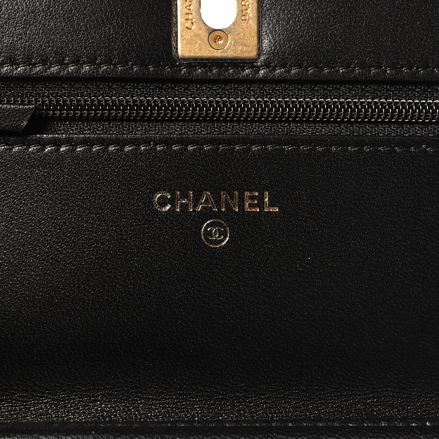 Lambskin Quilted CC Pearl Crush Wallet on Chain WOC Black