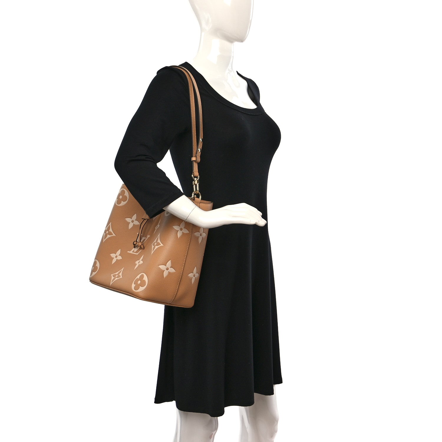 Louis Vuitton Empreinte Monogram Giant Neonoe MM Arizona Beige 2 of 10