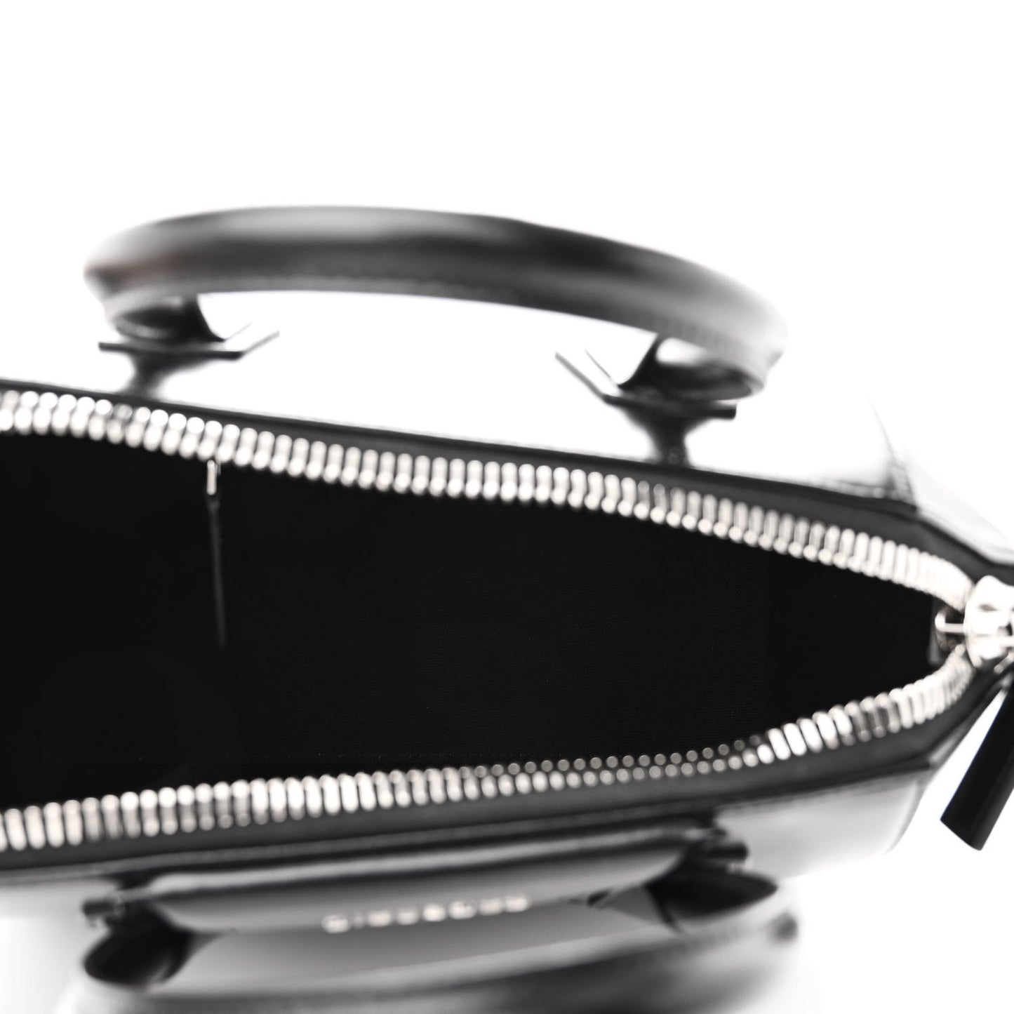 Shiny Lord Calfskin Small Antigona Black