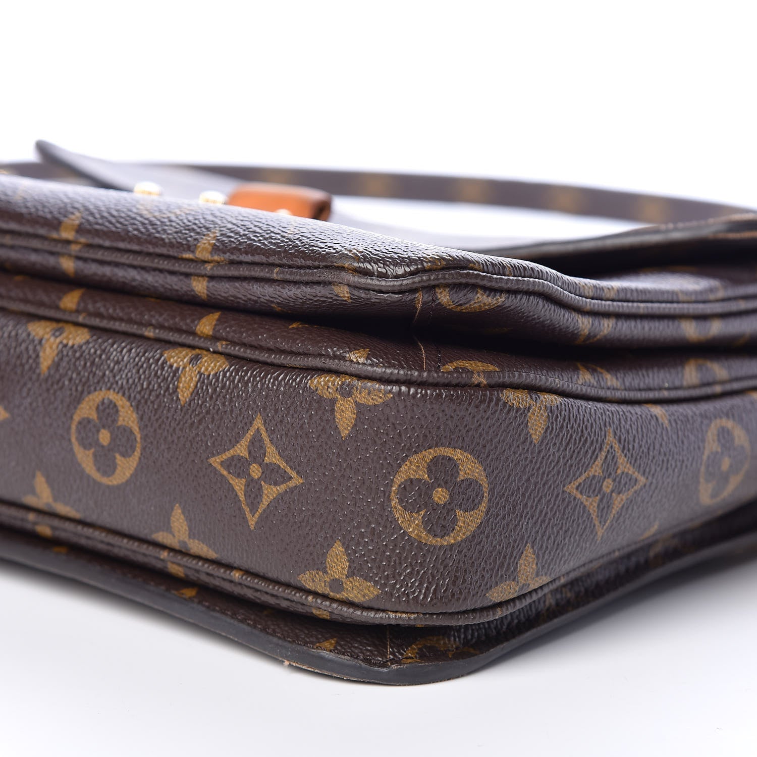 Louis Vuitton Monogram Pochette Metis 9 of 19