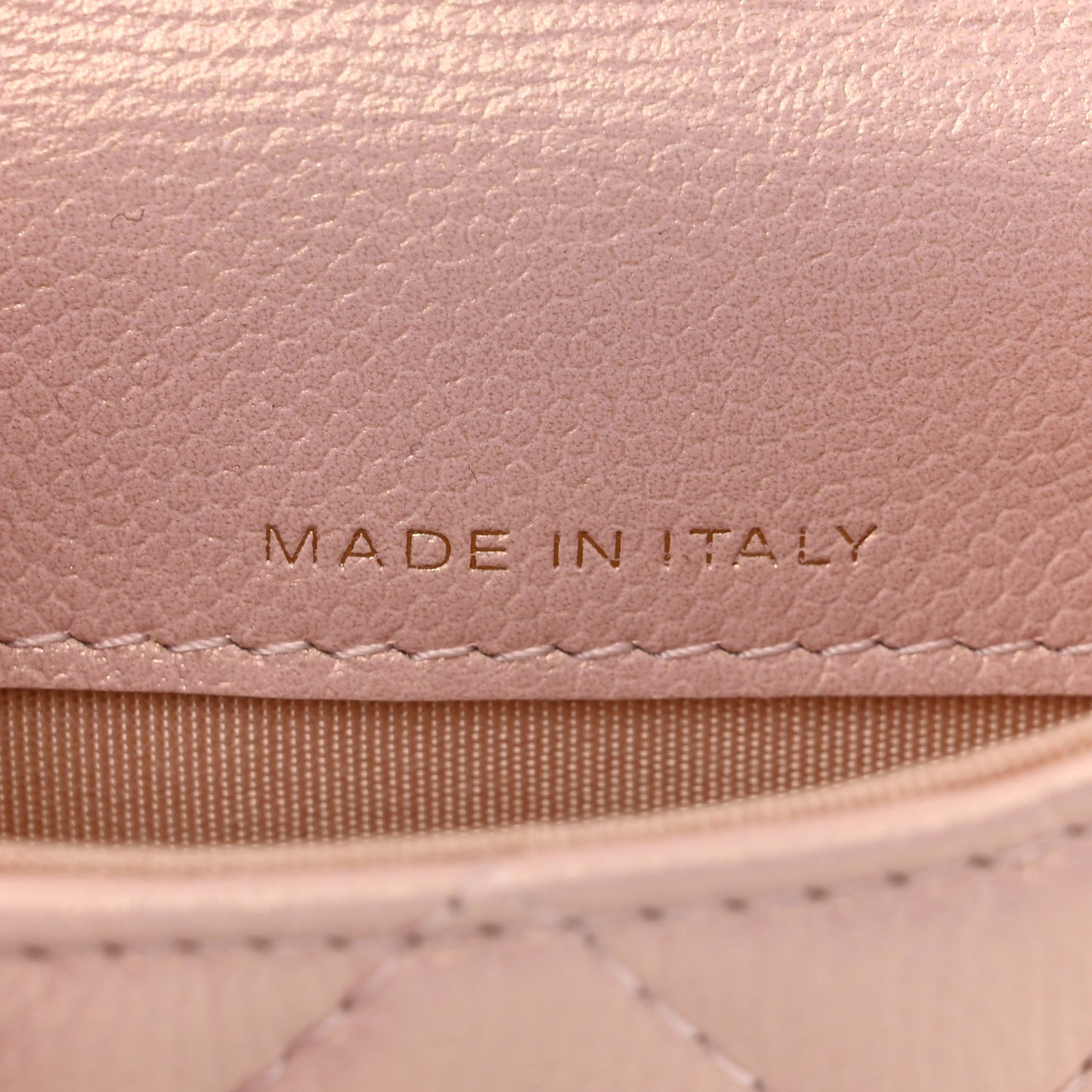 Iridescent Caviar Quilted Pearl On Top Coin Purse With Chain Light Pink