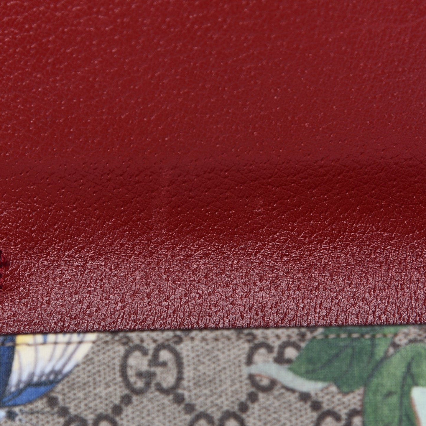 GG Supreme Monogram Tian Chain Wallet Beige Multicolor Red