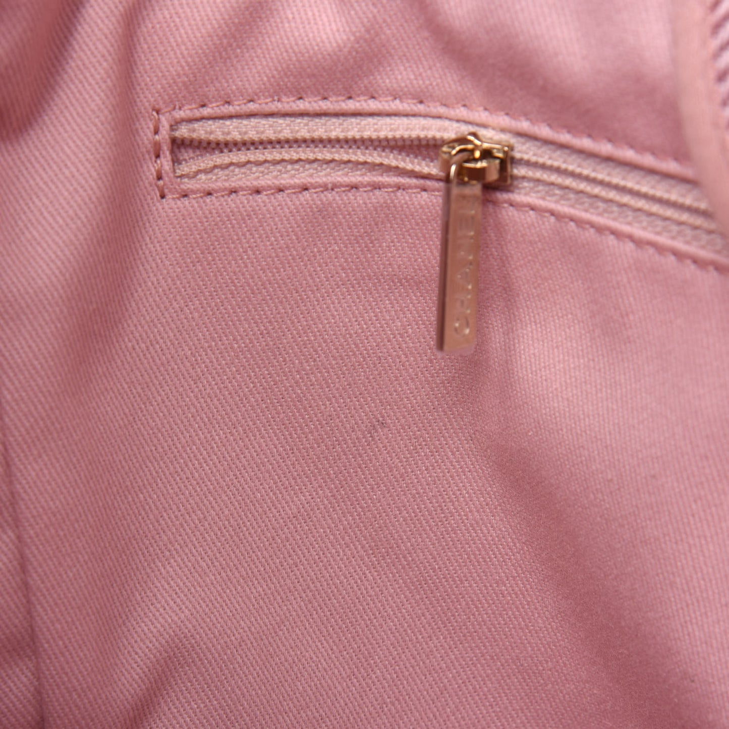 Mixed Fibers Calfskin Medium Deauville Tote Rose Pink
