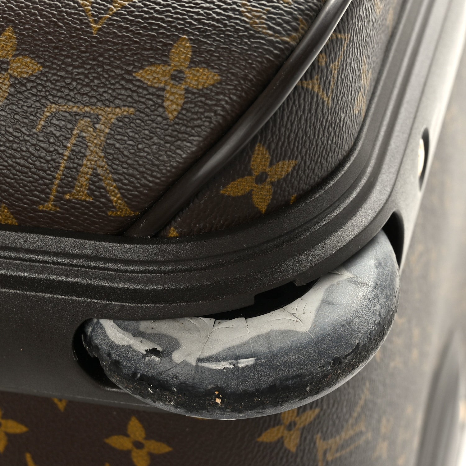 Louis Vuitton Monogram Bosphore Trolley 50 9 of 9