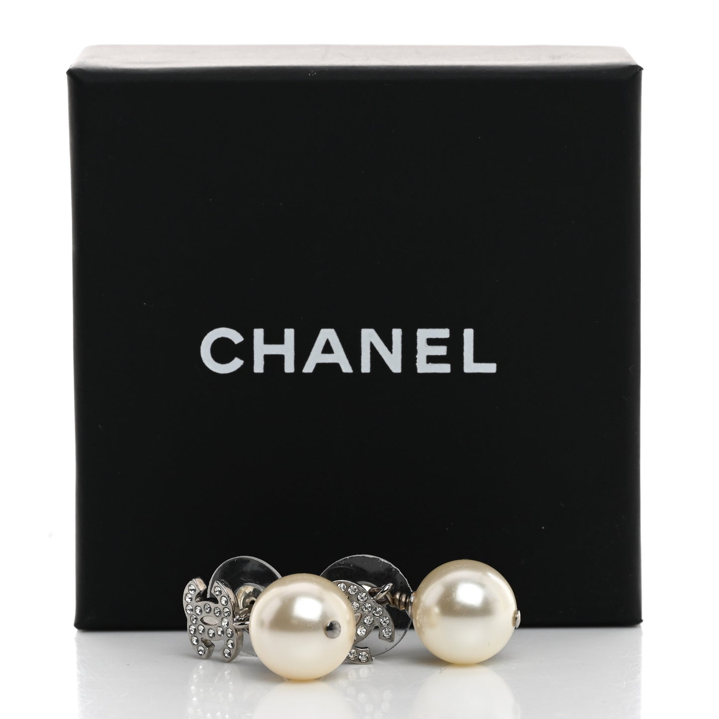 Pearl Crystal CC Drop Earrings Silver Pearly White