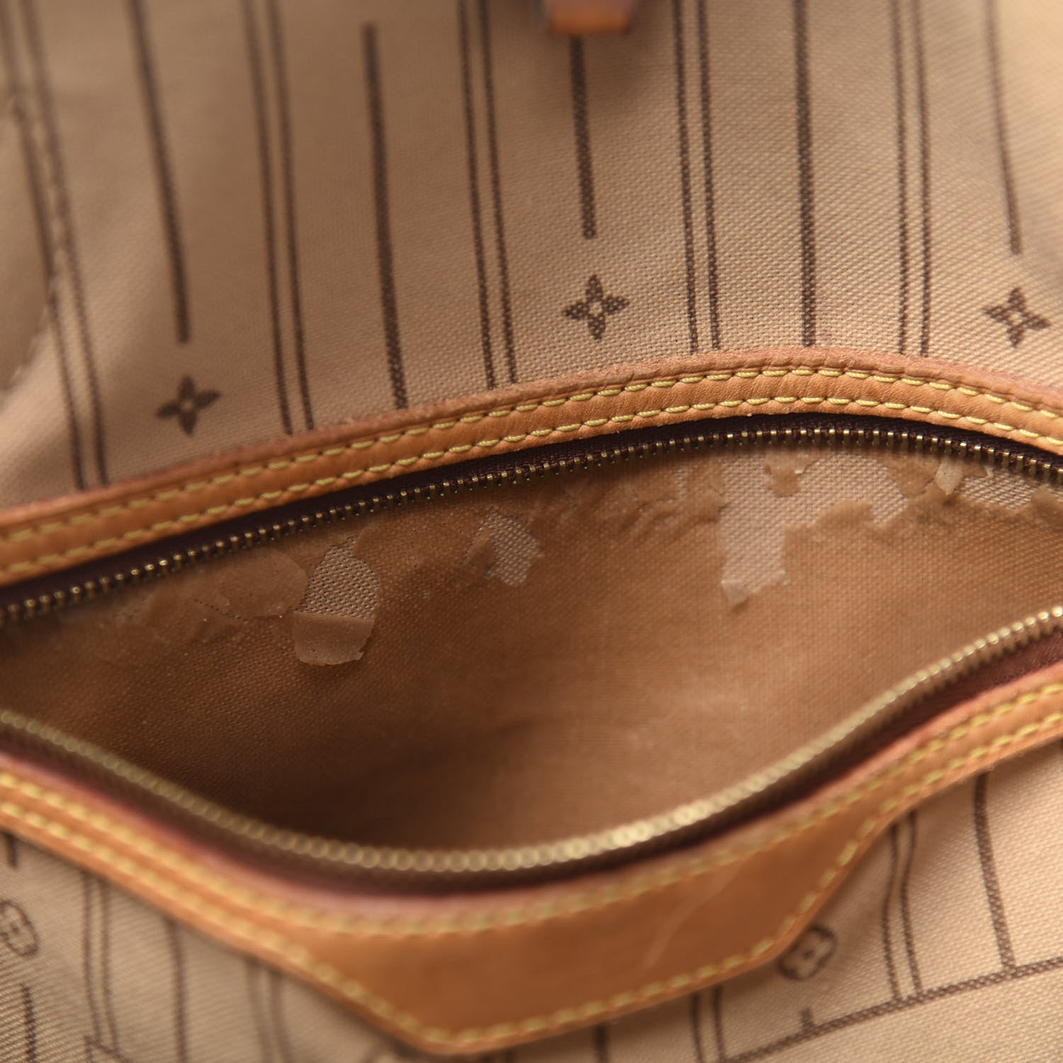 Louis Vuitton Monogram Neverfull MM 9 of 21