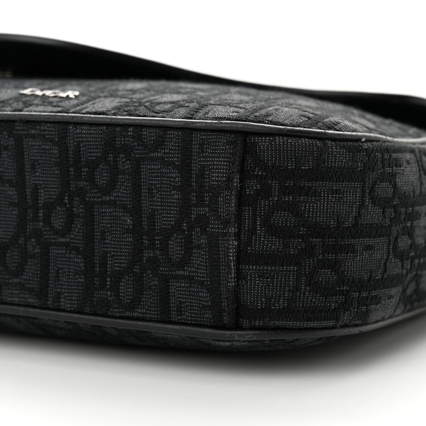 Grained Calfskin Oblique Mini Saddle Messenger Black