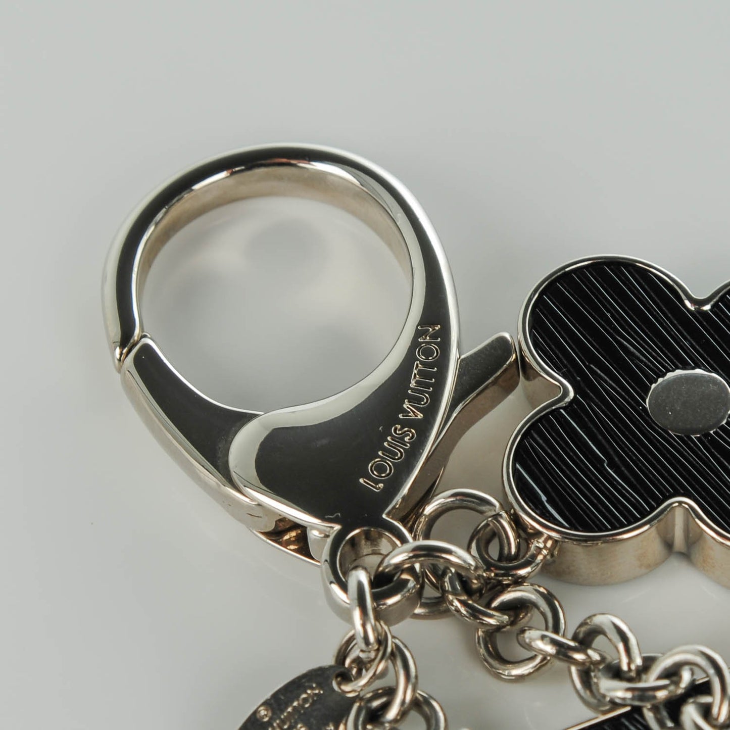 Fleur d'Epi Bag Charm Black