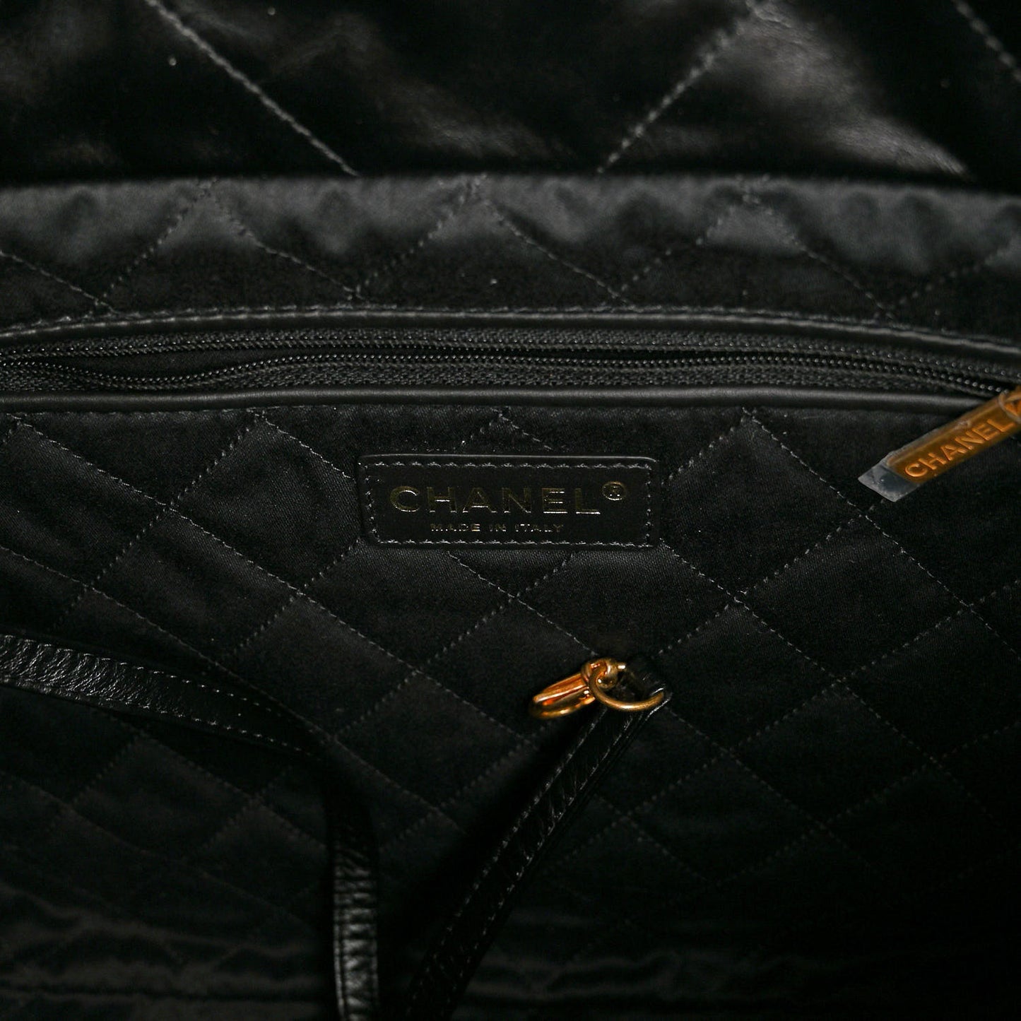 Shiny Calfskin Quilted Small Chanel 22 Black