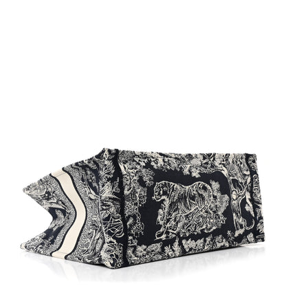 Christian Dior Canvas Embroidered Medium Dioriviera Toile De Jouy Reverse Book Tote Blue 4 of 11