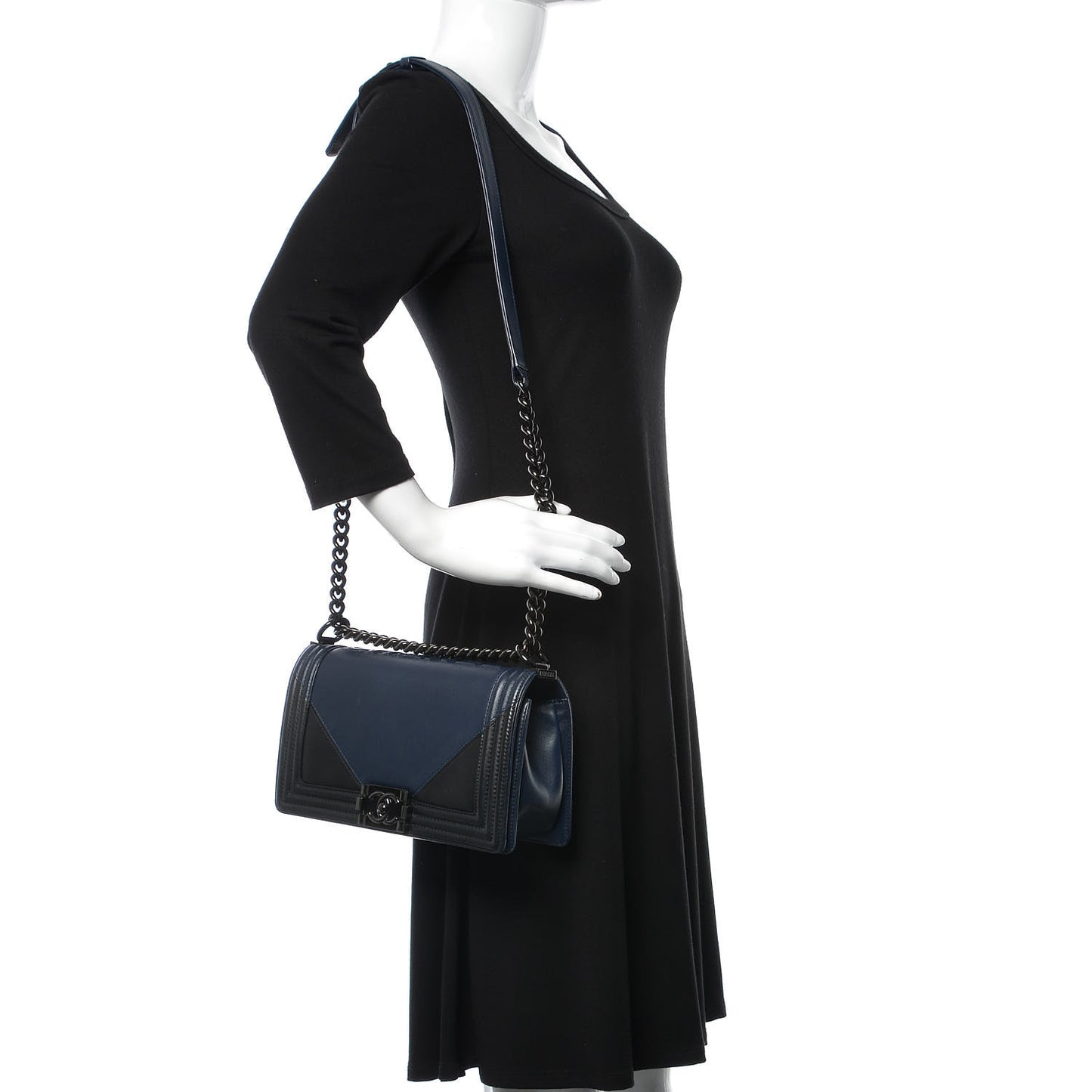 Calfskin Medium Bi-Color Boy Flap Black Dark Navy