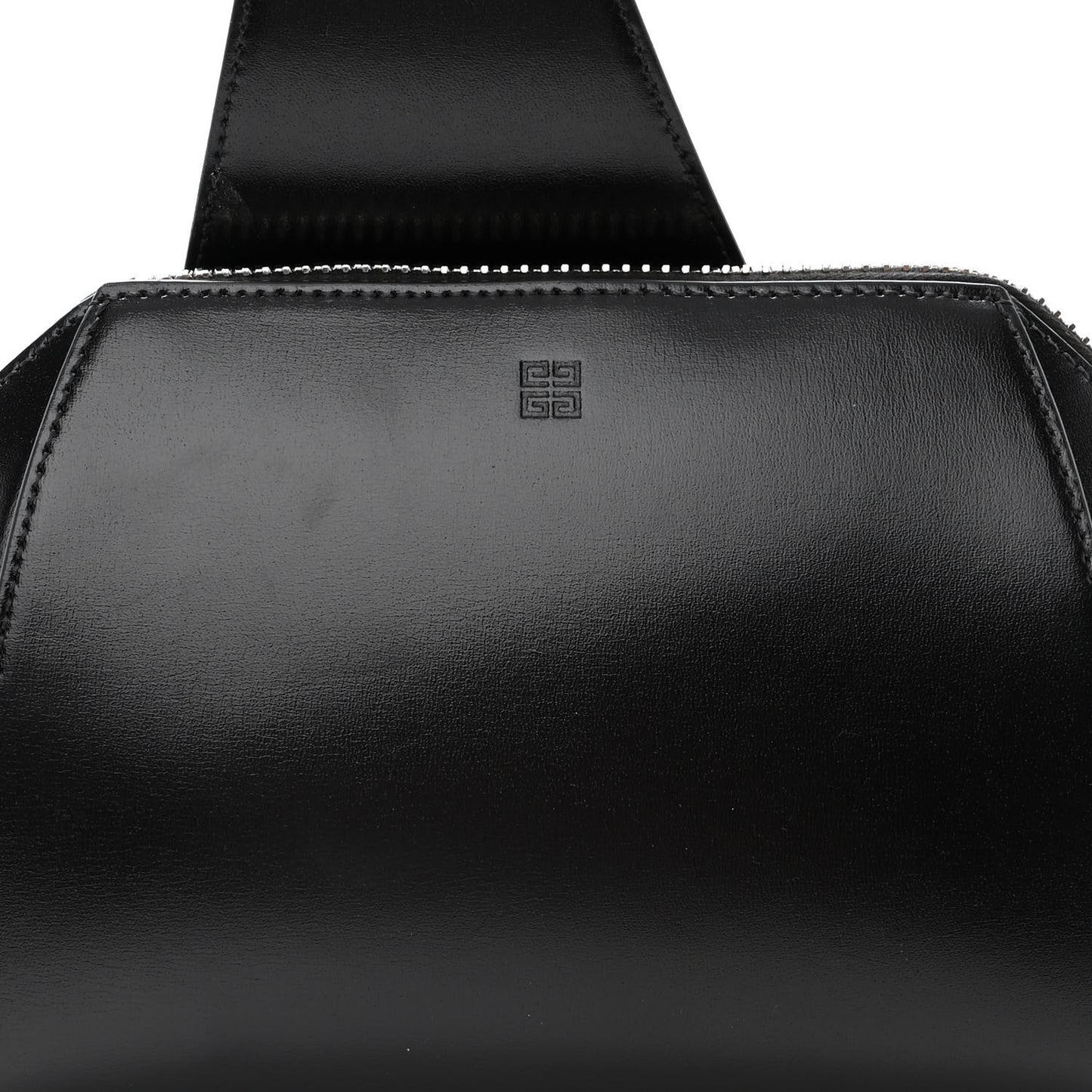 Box Calfskin Antigona U Crossbody Bag Black