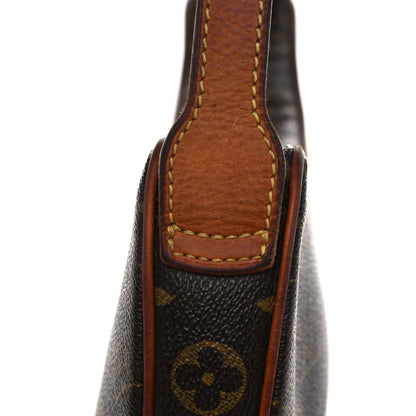 Louis Vuitton Monogram Croissant PM 13 of 19