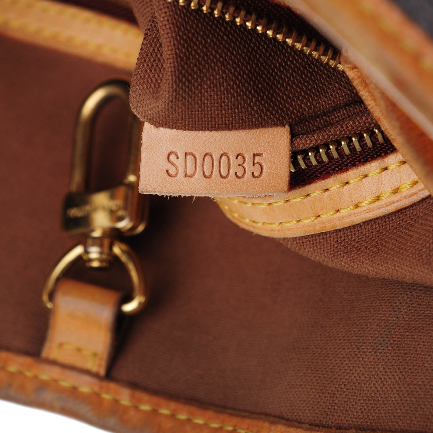Louis Vuitton Monogram Batignolles Horizontal 8 of 12