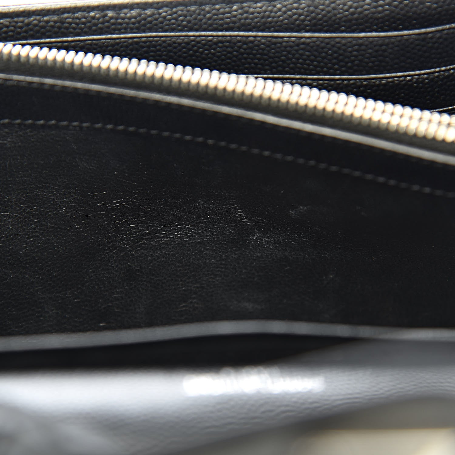 Saint Laurent Grain De Poudre Matelasse Chevron Monogram Chain Wallet Black 8 of 11