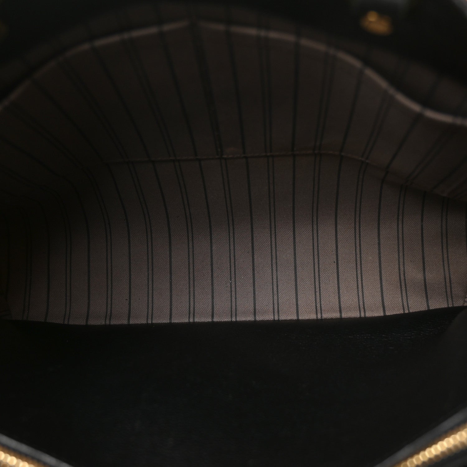 Louis Vuitton Empreinte Montaigne GM Black 4 of 9