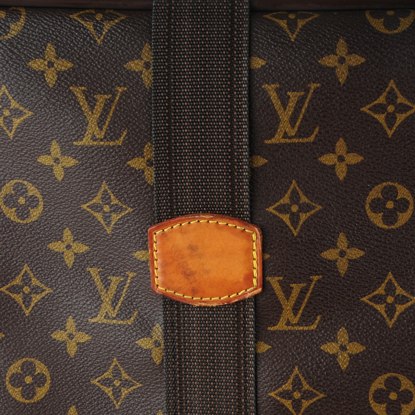 Monogram Satellite 70