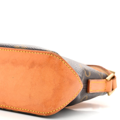 Louis Vuitton Monogram Trotteur 11 of 12