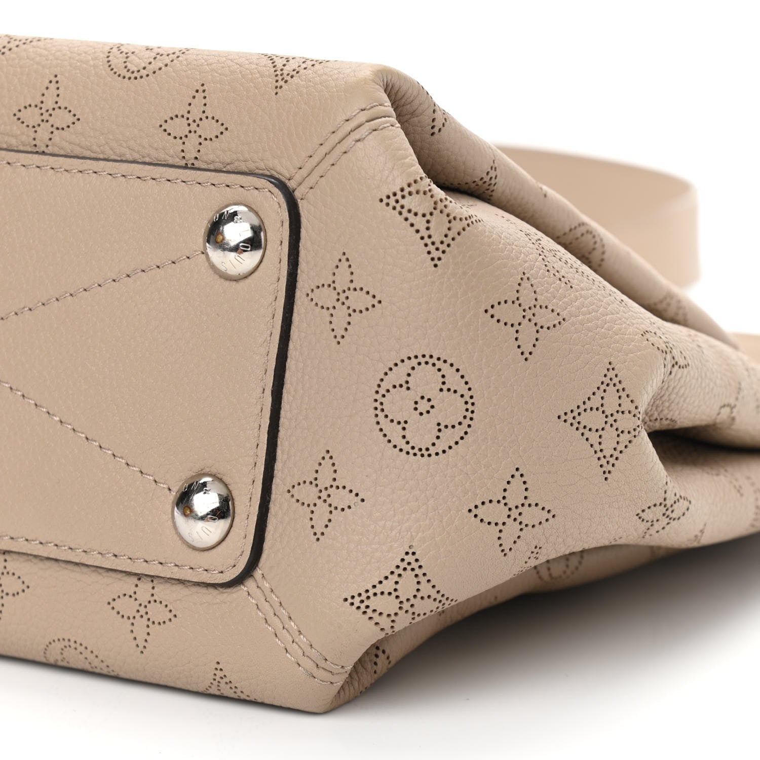 Louis Vuitton Mahina Babylone Chain BB Galet 10 of 11