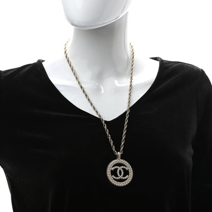 Chanel Pearl CC Round Pendant Necklace Gold 2 of 5