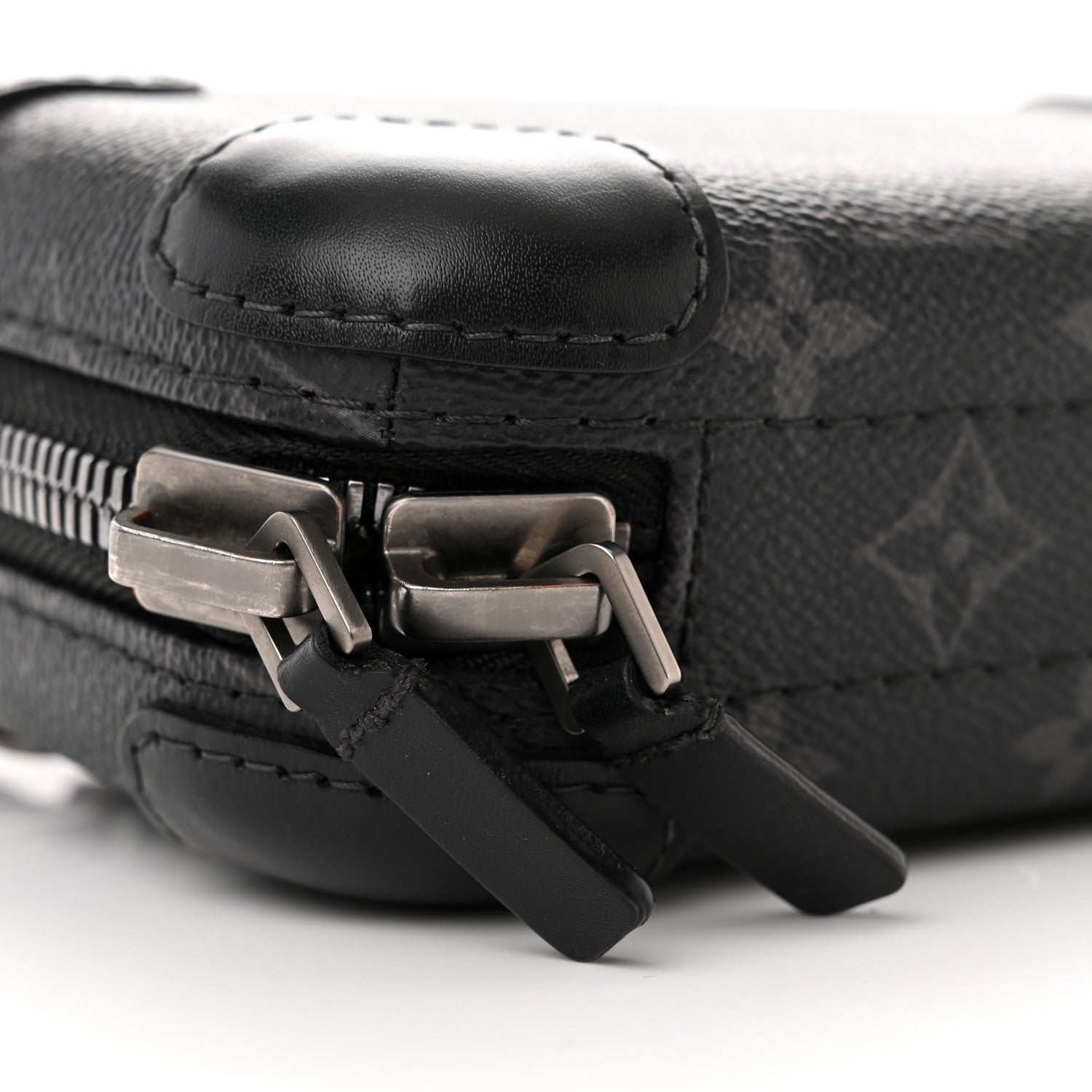 Louis Vuitton Monogram Eclipse Horizon Clutch 8 of 12