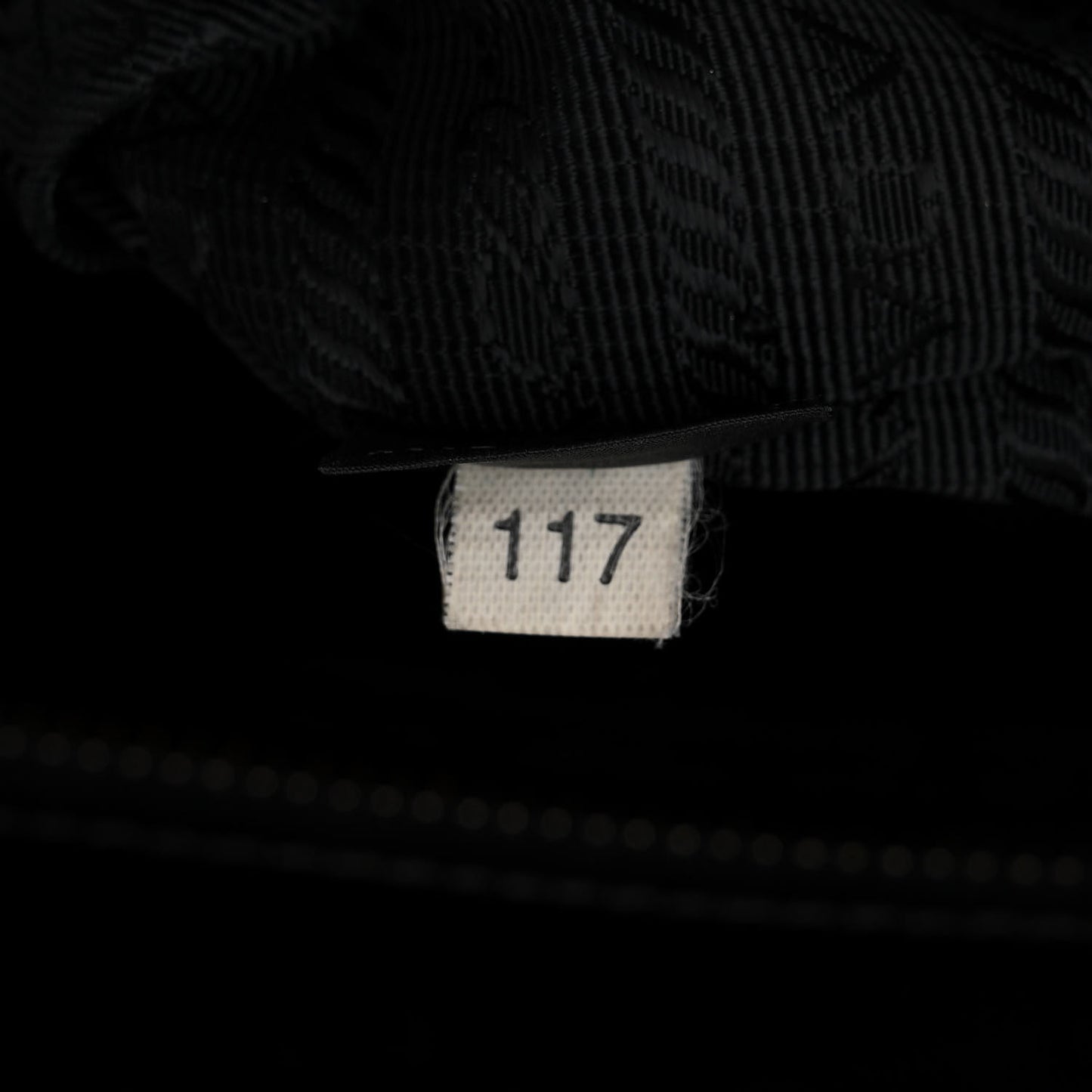 Saffiano Lux Extra Large Galleria Double Zip Tote Black