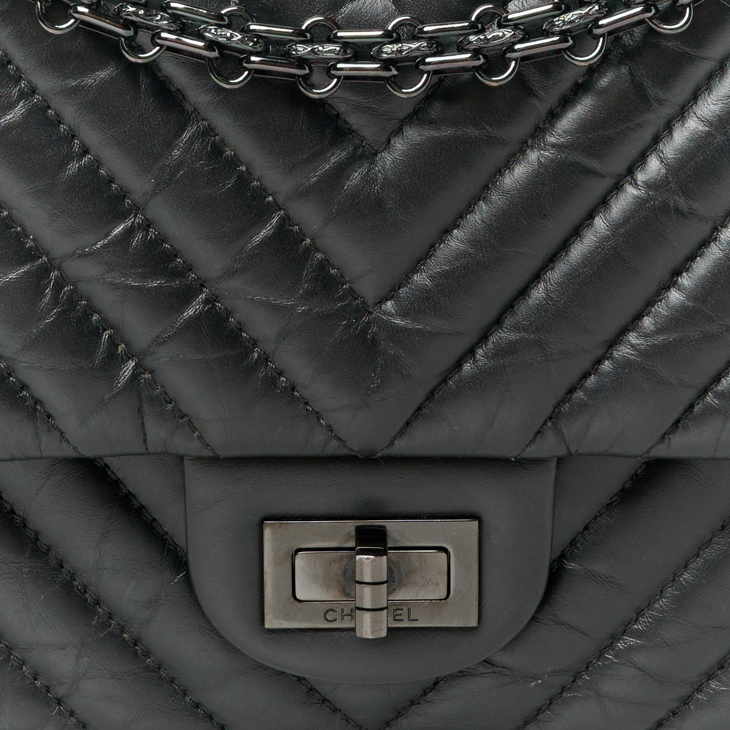 Chanel Aged Calfskin Chevron Quilted 2.55 Reissue 226 So Black 7 of 9