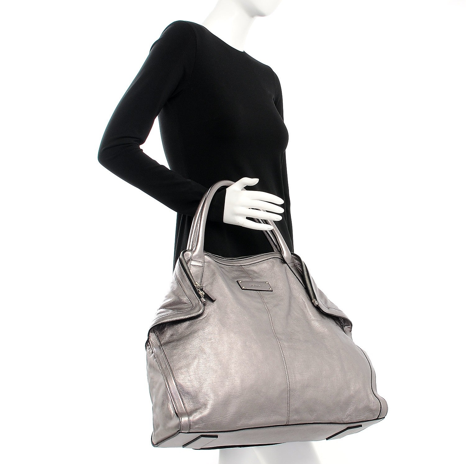 Alexander McQueen Metallic Lambskin Large De Manta Tote Dark Silver 2 of 9
