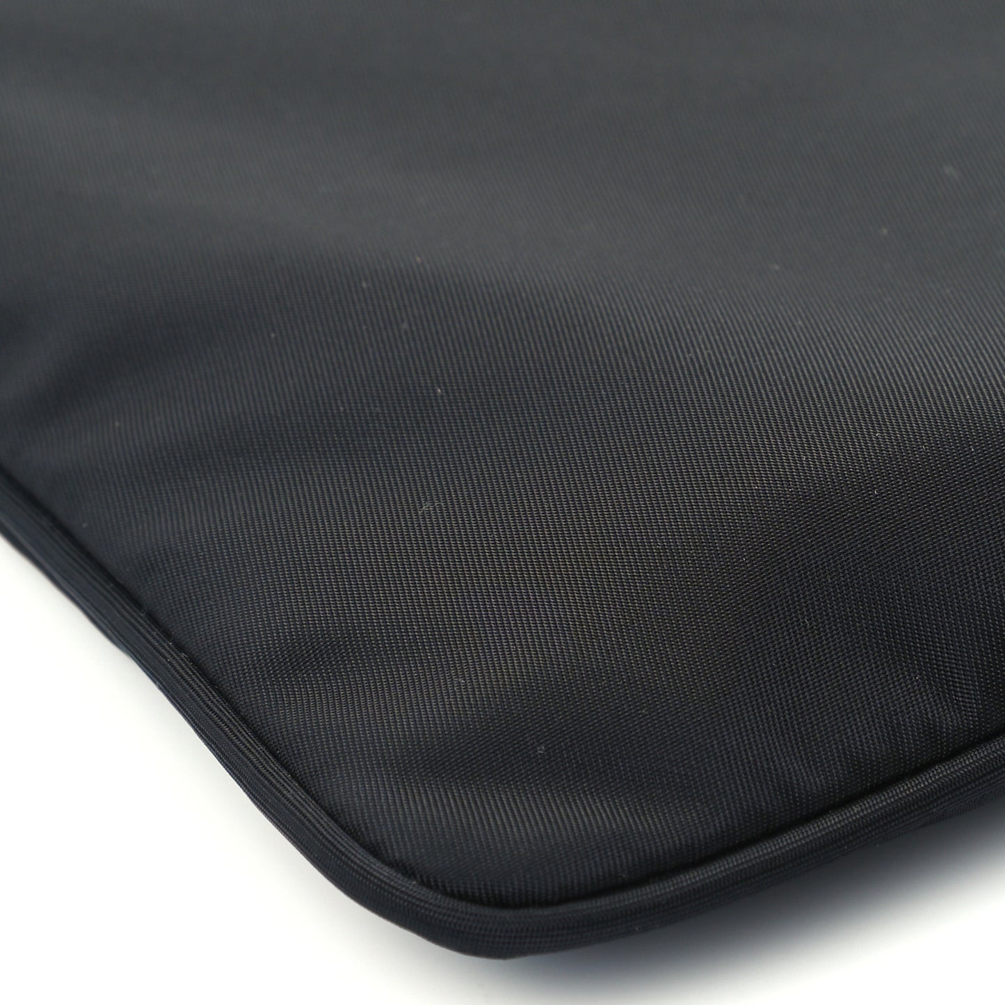 Re-Nylon Vela Pouch Black