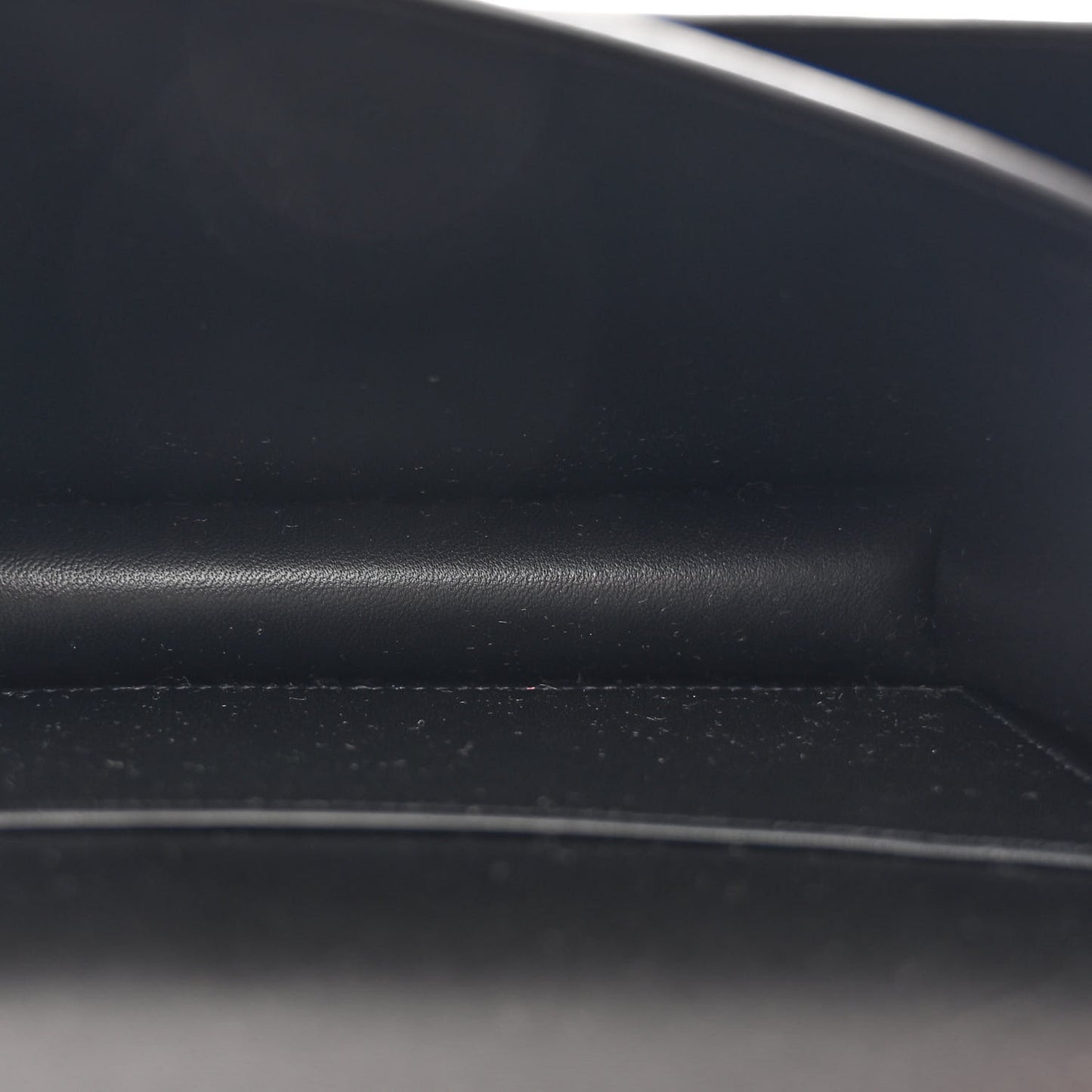 Epsom Constance 18 Black