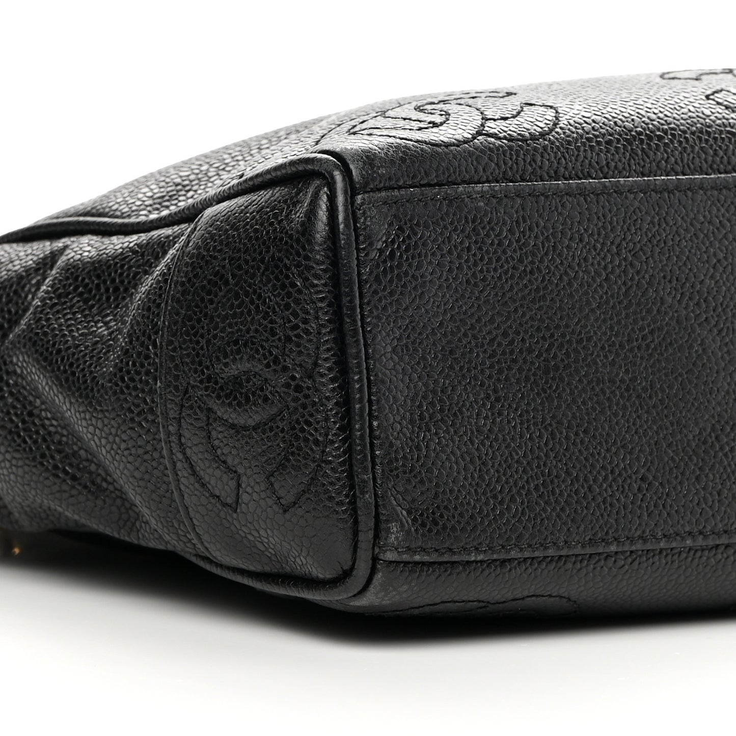 Caviar CC Shoulder Bag Black