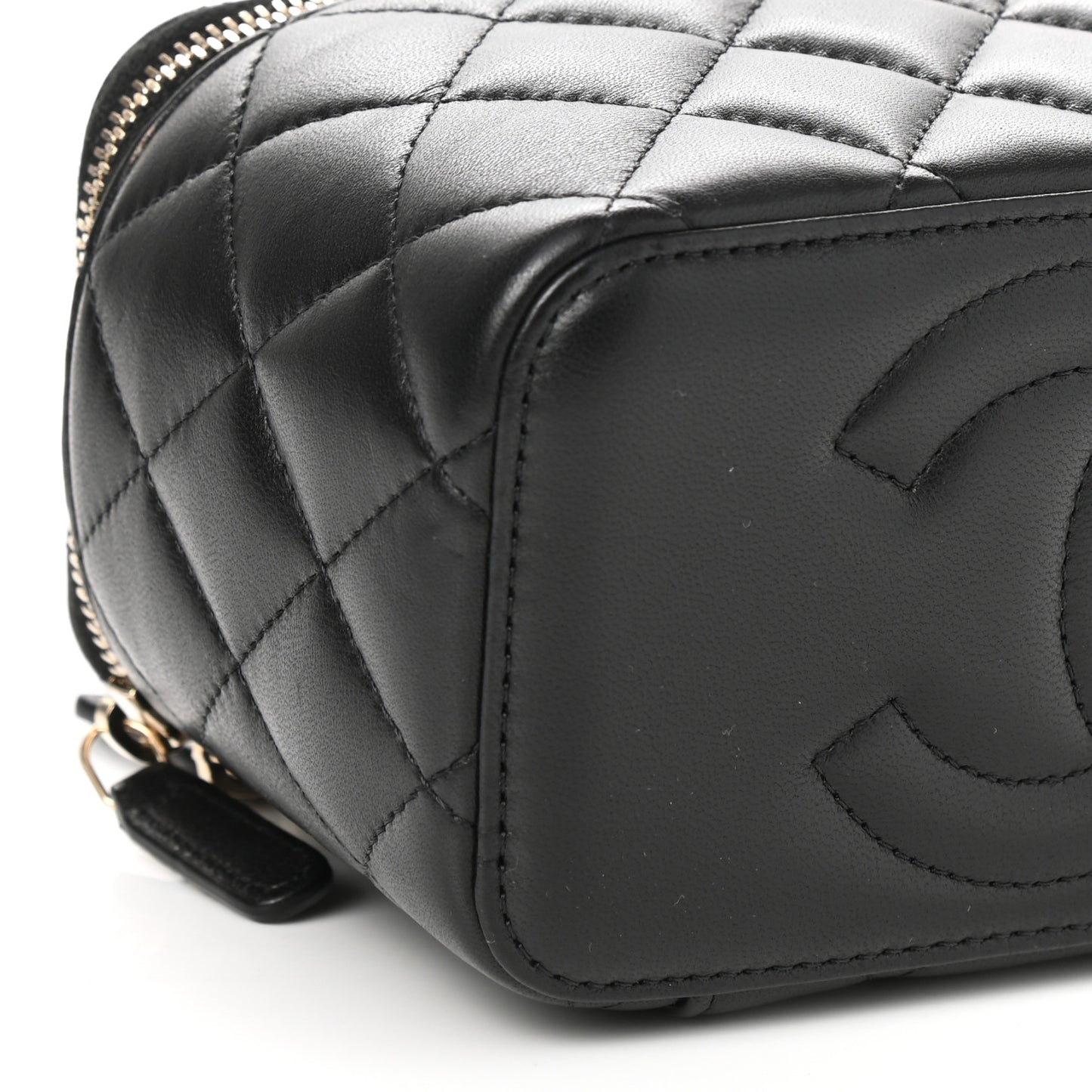Lambskin Quilted Small Top Handle Vanity Case With Chain Black