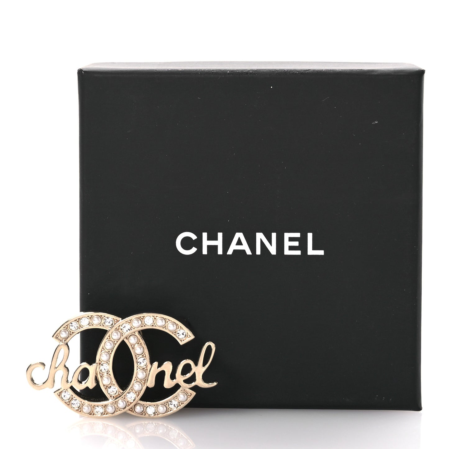 Graduated Pearl Crystal CC Brooch Gold