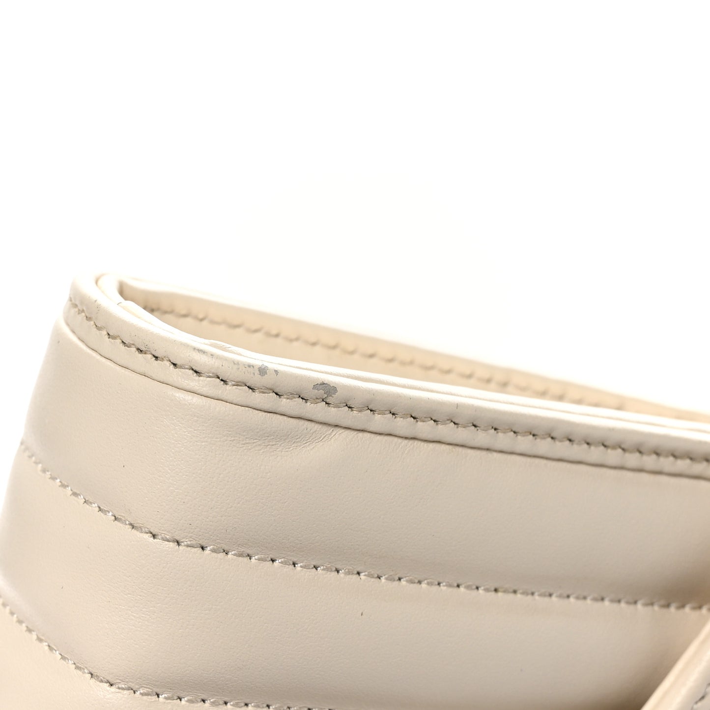 Calfskin Matelasse Aria GG Marmont Chain Wallet Mystic White