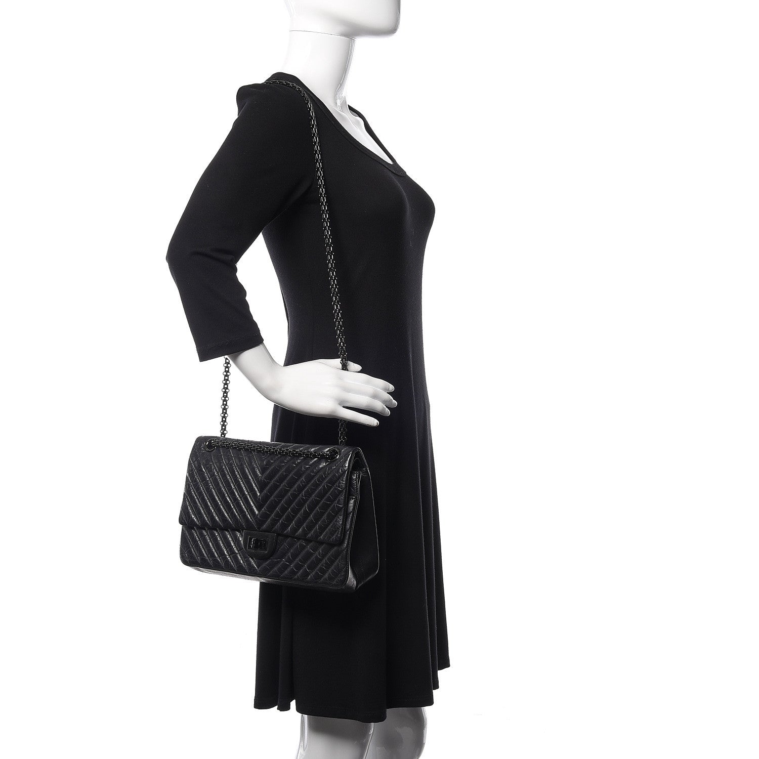 Chanel Aged Calfskin Chevron Quilted 2.55 Reissue 226 So Black 2 of 11