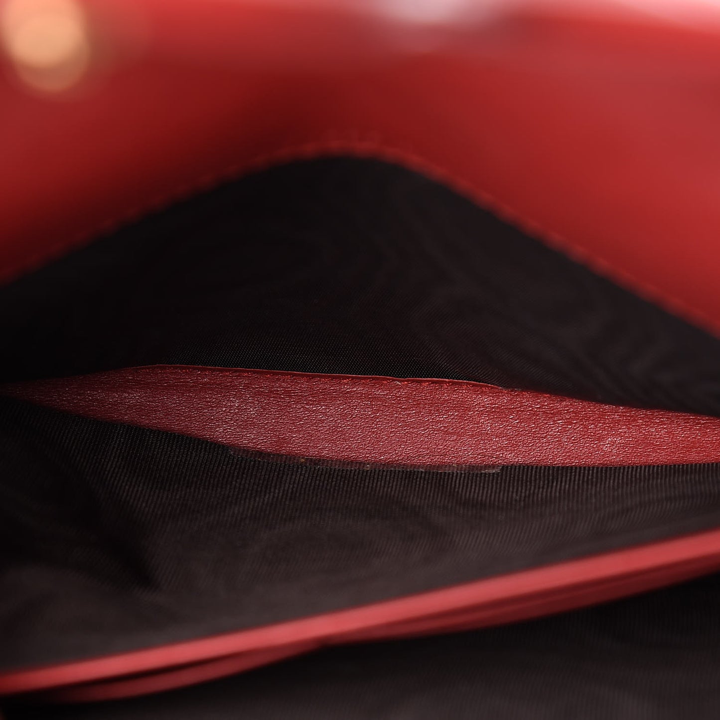 Calfskin Matelasse GG Marmont Chain Wallet Hibiscus Red