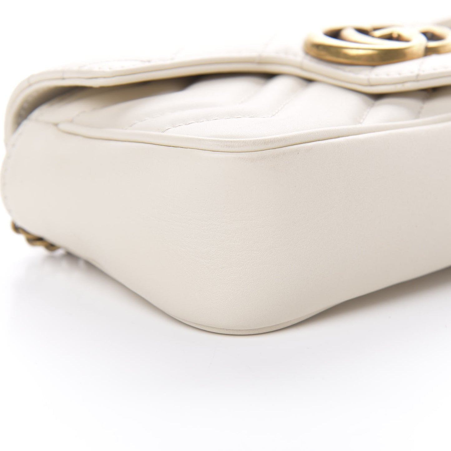 Calfskin Matelasse Super Mini GG Marmont Shoulder Bag White