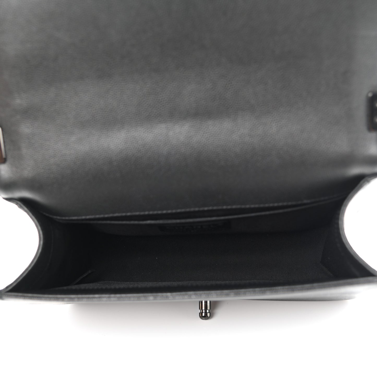 Caviar Quilted Medium Boy Flap So Black