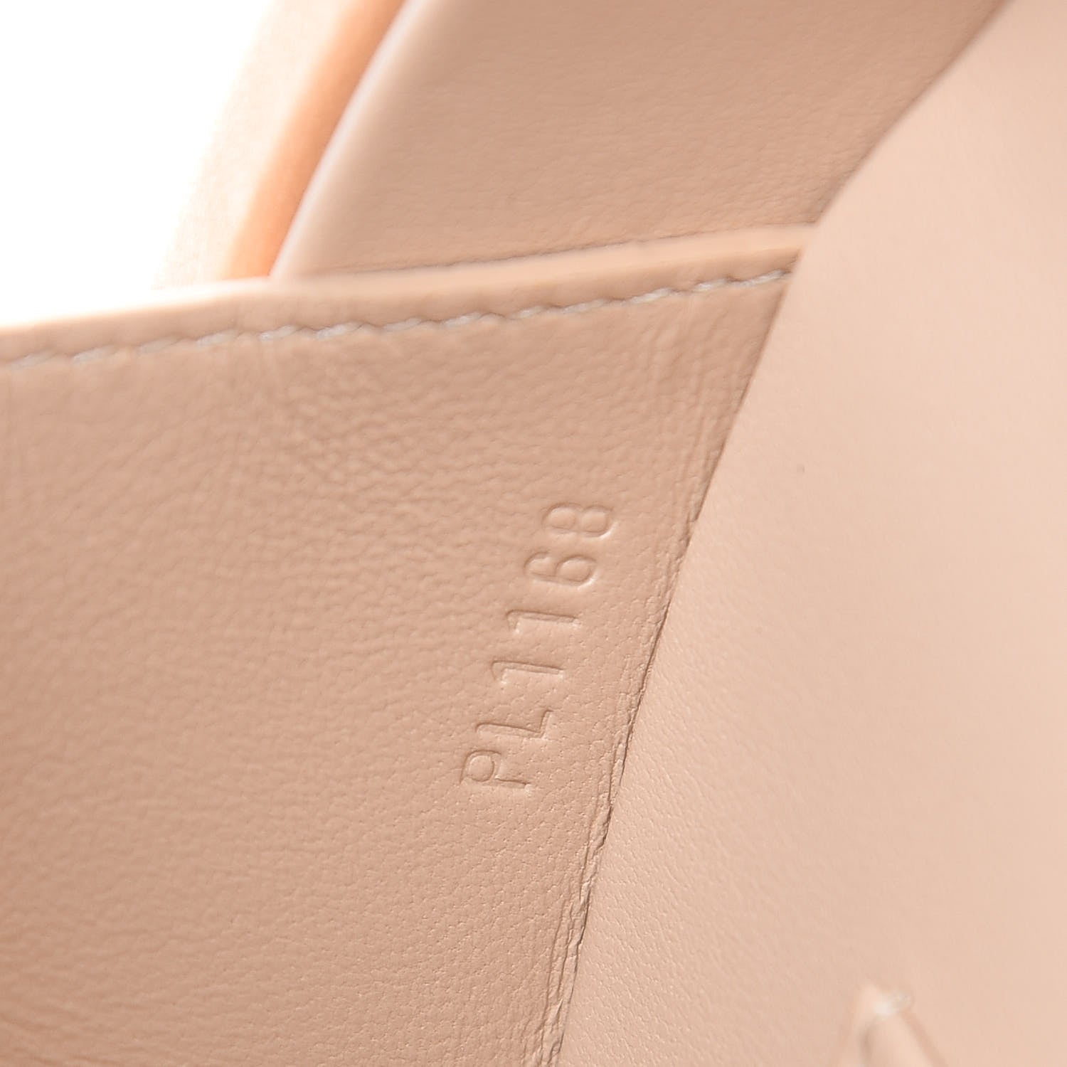 Louis Vuitton Monogram Petite Boite Chapeau 7 of 9