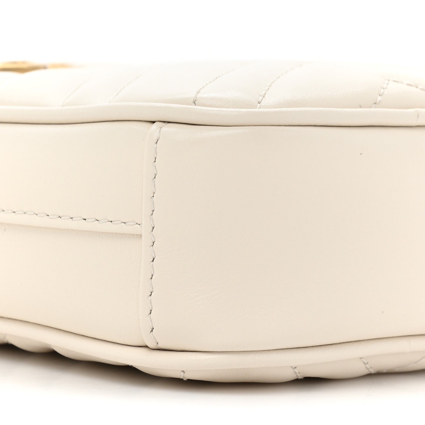 Calfskin Matelasse GG Marmont Mini Bag Coin Purse Mystic White Perfect Pink