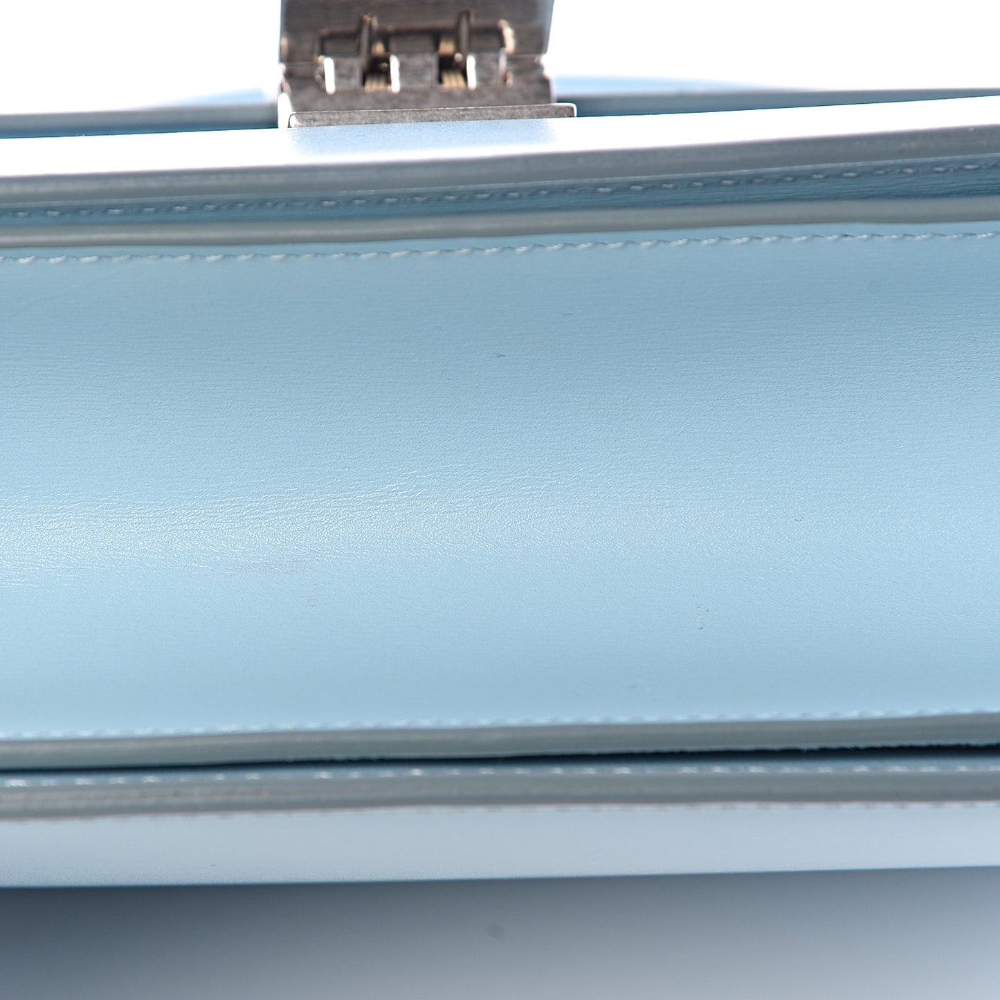 Box Calfskin Medium Classic Box Flap Bag Pool