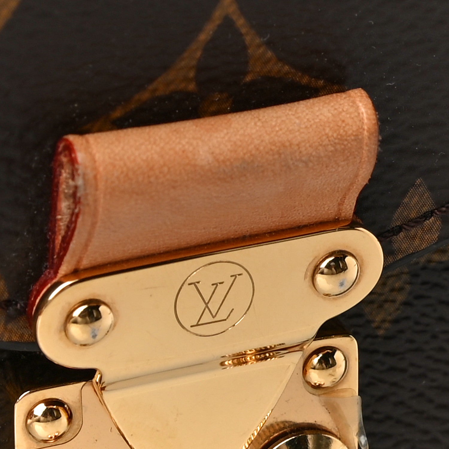 Louis Vuitton Monogram Pochette Metis 15 of 16