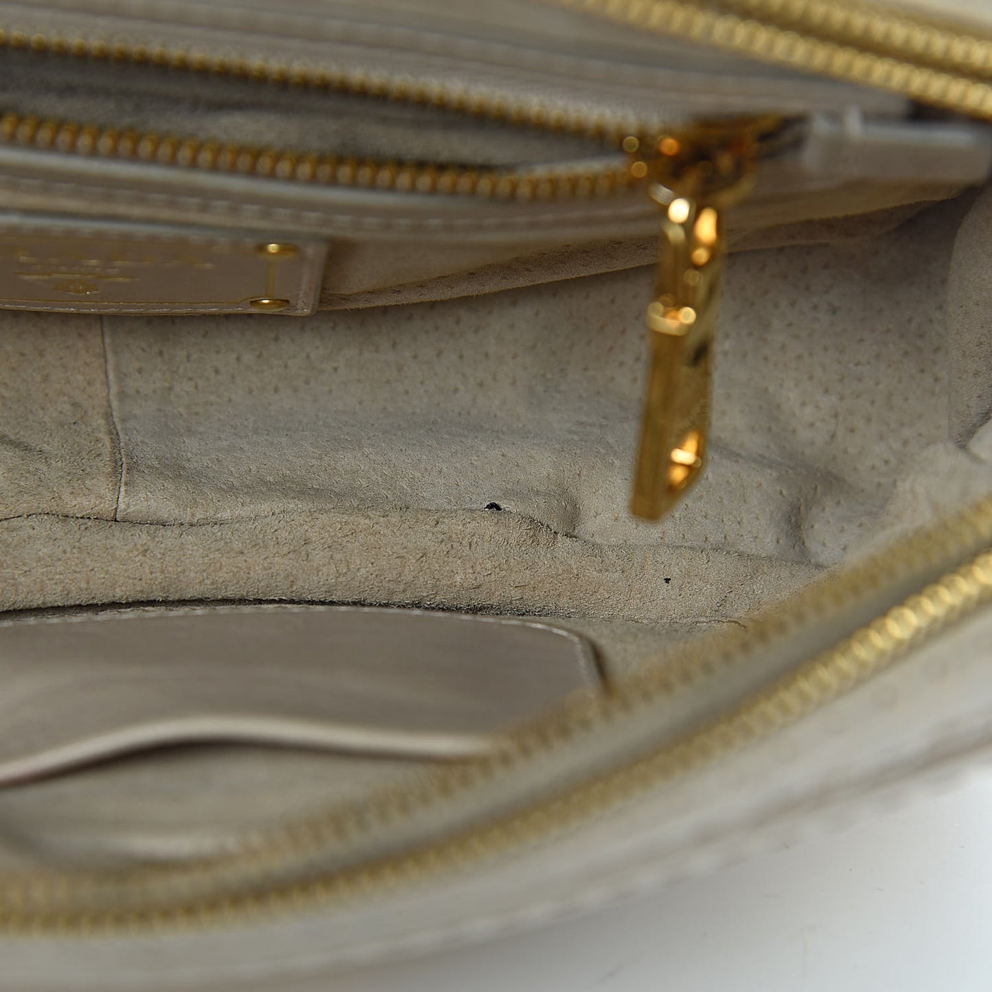 Glace Calf Pushlock Chain Shoulder Bag Ginestra